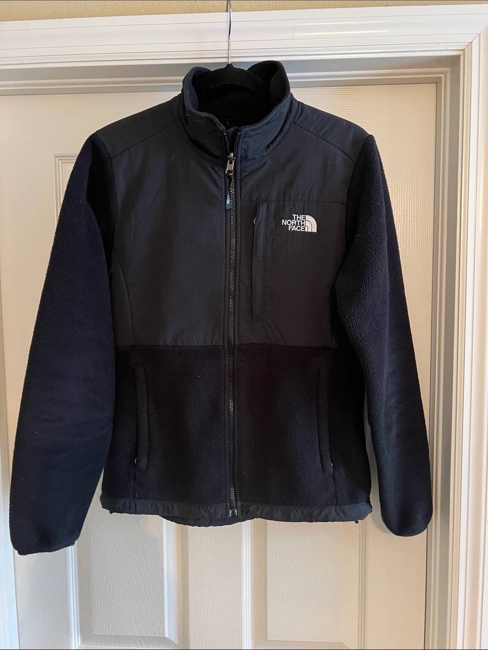 The North Face Navy Black Lightweight Women's Jacket